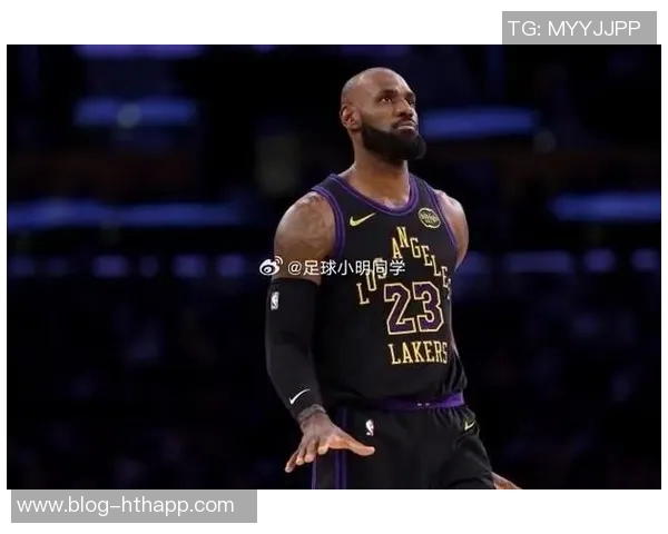 詹姆斯再显传奇风采背靠背战役中斩获24分展现MVP级别表现